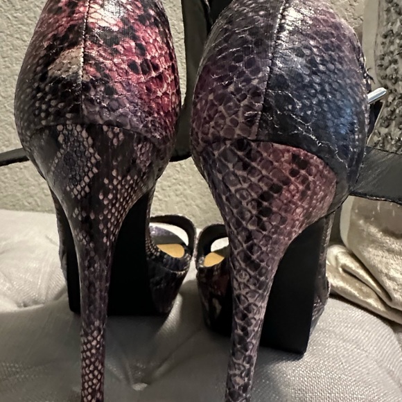 🔥 NWOT Pink/Purple Ankle Strap Heels - Picture 10 of 12